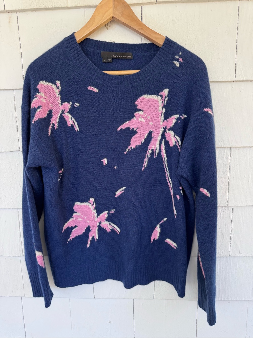 360 Cashmere Intarsia Palm Tree Crewneck Sweater Blue Pink size Medium